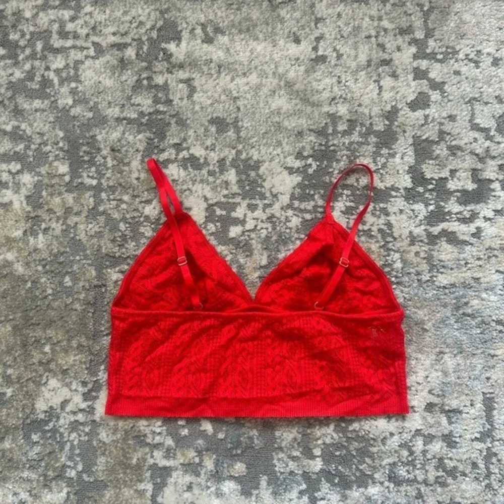 NWOT Aerie Red‎ Lace Bralette with Adjustable Straps M